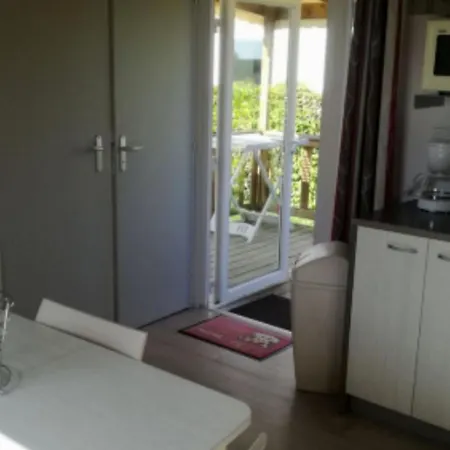 Kemp Mobil-home Confortable Avec Terrasse - 4 Pers. - Api-1-52-2116
