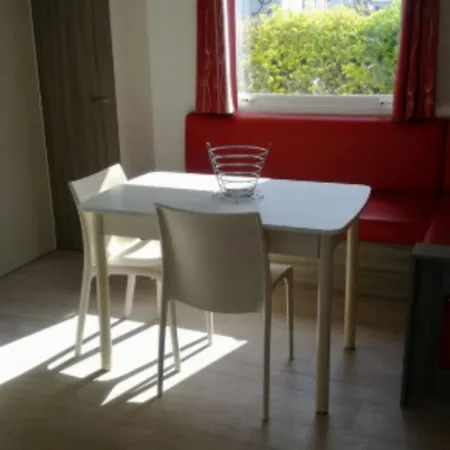 Mobil-home Confortable Avec Terrasse - 4 Pers. - Api-1-52-2116 Kemp *